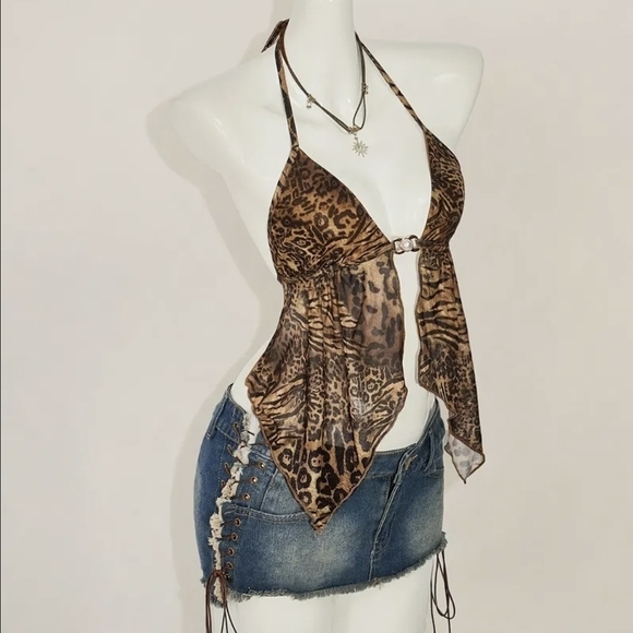 Sold‼️ Leopard Print Halter Handkerchief Top | Y2K Mob Wife Aesthetic - Picture 3 of 5
